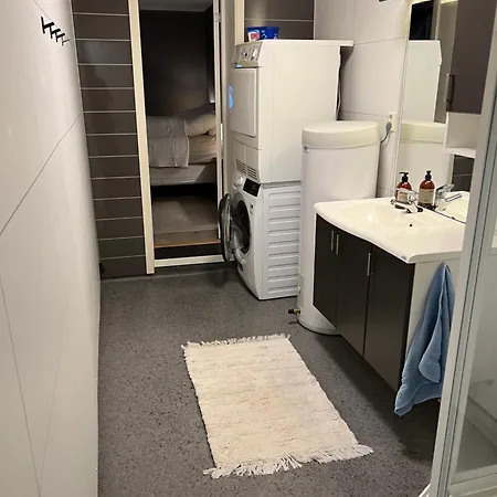 Apartman Pa Toppen Av Tromsoya *