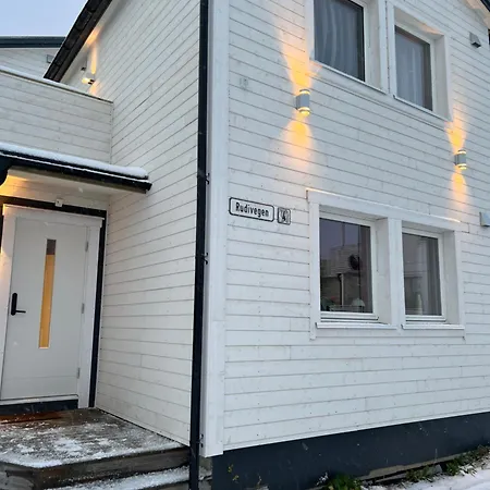 Pa Toppen Av Tromsoya Apartman *