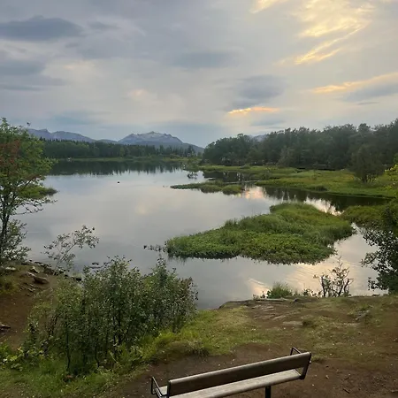 Apartman Pa Toppen Av Tromsoya *